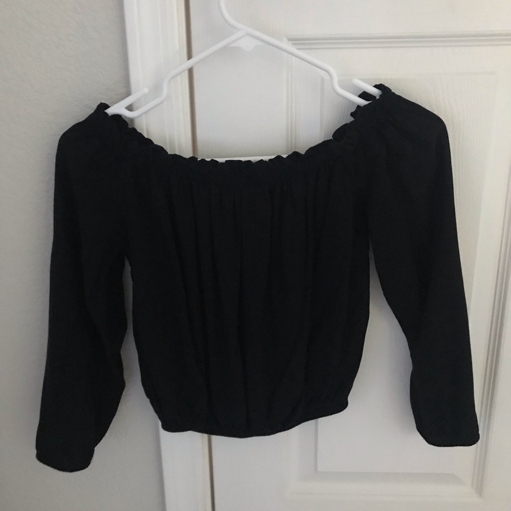 Off the shoulder Brandy Melville crop top